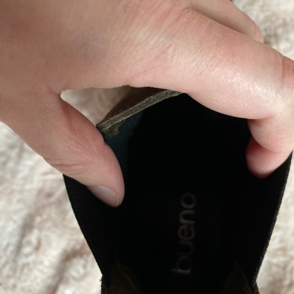 Bueno green Chelsea ankle boots. - Picture 6 of 8